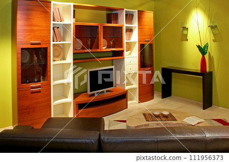 Green living angle 111956373