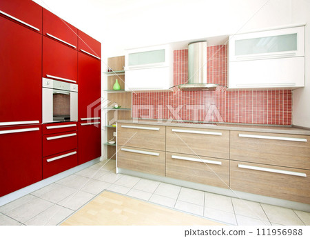 Red kitchen 111956988