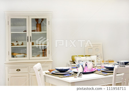 Retro dining room 111958711