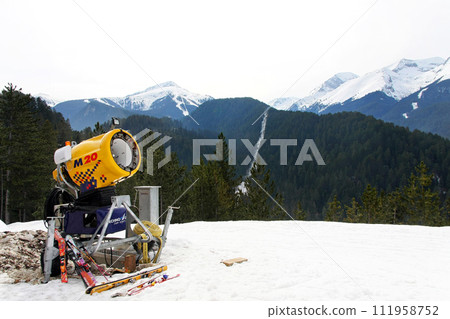Snow machine mountain Snow machine mountain 111958752