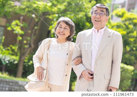 Cuddling senior couple Cuddling senior couple 111961473