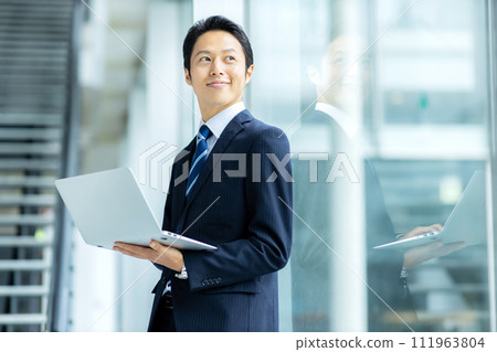 令人耳目一新的商人形象 111963804