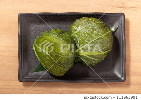 Takana rice ball 111963991