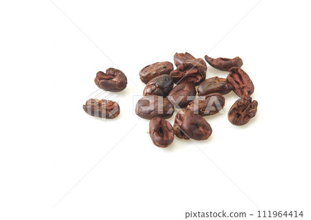 Dried cocoa beans isolated on white background 111964414