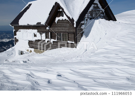 Moriyoshi winter scenery Moriyoshi evacuation hut and Shukabura Moriyoshi winter scenery Moriyoshi evacuation hut and Shukabura 111966053