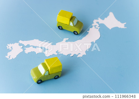 Logistics/Japan map and trucks Logistics/Japan map and trucks 111966348