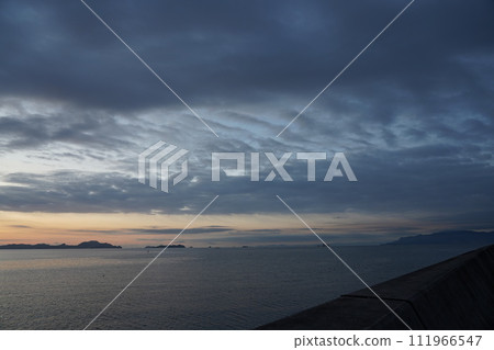 Morning view around sunrise, Ako City, Hyogo Prefecture Morning view around sunrise, Ako City, Hyogo Prefecture 111966547