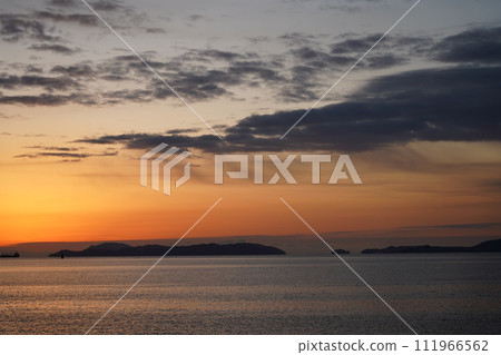 兵庫縣赤穗市日出前後的晨景 兵庫縣赤穗市日出前後的晨景 111966562