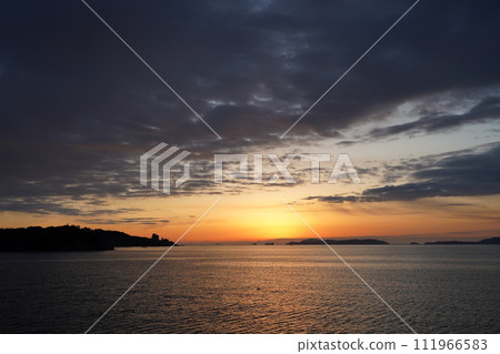 兵庫縣赤穗市日出前後的晨景 兵庫縣赤穗市日出前後的晨景 111966583