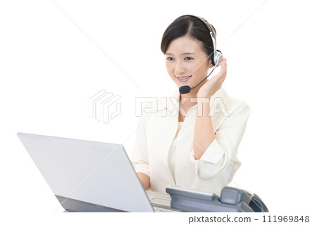 一個微笑的操作員 一個微笑的操作員 111969848