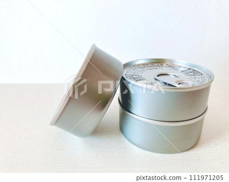 Canned food standing upright 111971205