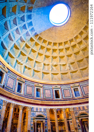 Pantheon. Rome 111972164