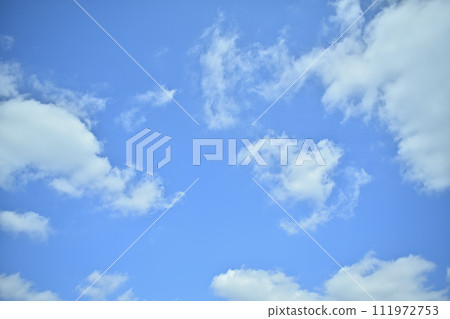 春天的天空和雲彩 春天的天空和雲彩 111972753