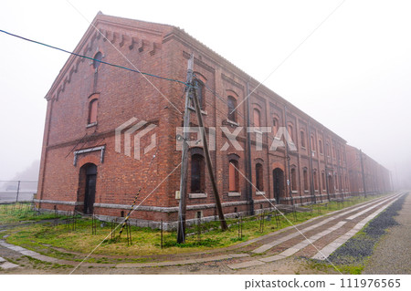 晨霧籠罩的舞鶴紅磚公園(京都府舞鶴市) 晨霧籠罩的舞鶴紅磚公園(京都府舞鶴市) 111976565