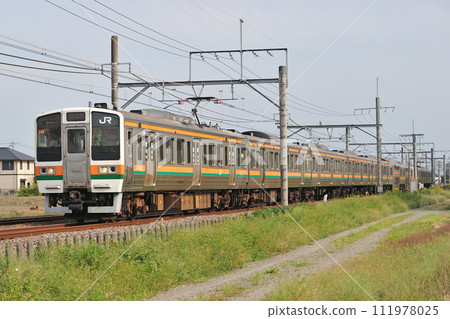 Takasaki Line Gyoda-Kumagaya JR East 211 series C16 formation (Takasaki) Takasaki Line Gyoda-Kumagaya JR East 211 series C16 formation (Takasaki) 111978025