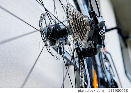 Bicycle gear drivetrain and cassette, close up Bicycle gear drivetrain and cassette, close up 111980018