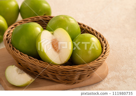 jujube candied jujube jujube fresh Indian jujube milk jujube ナツメ インドナツメ 111980735