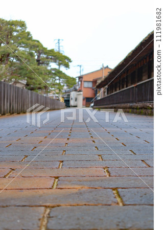 brick alley 111981682