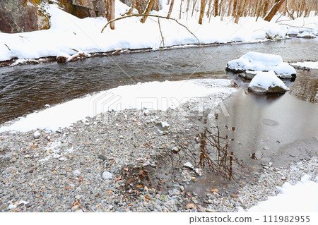 Oirase Stream in winter in Towada City, Aomori Prefecture 111982955