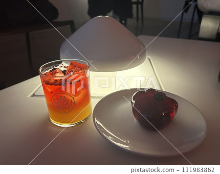 Fashionable cafe Fashionable cafe 111983862