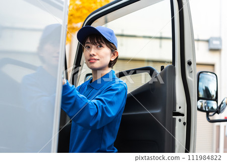 女卡車司機 111984822