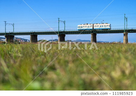 穿越遠賀川的築豐電鐵3000型 111985923