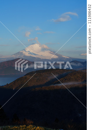 Spectacular sunrise view of Mt. Fuji from Daikanyama Observation Deck Spectacular sunrise view of Mt. Fuji from Daikanyama Observation Deck 111986432