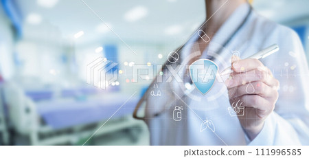 Doctor draws the structure of treatment of respiratory diseases. Doctor draws the structure of treatment of respiratory diseases. 111996585