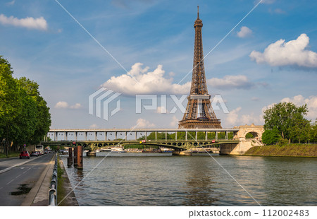 Paris France, city skyline at Eiffel Tower and Seine River with Bir-Hakeim Bridge Paris France, city skyline at Eiffel Tower and Seine River with Bir-Hakeim Bridge 112002483