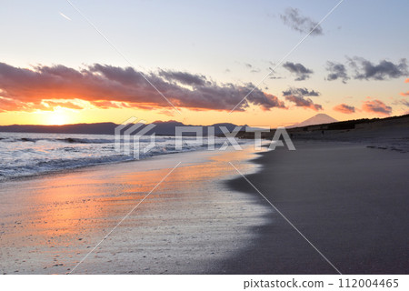 Tsujido Coast and Mt. Fuji at sunset Tsujido Coast and Mt. Fuji at sunset 112004465