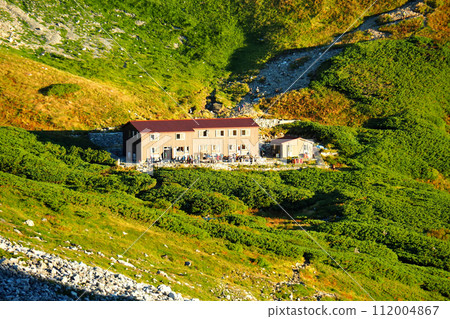 [Japanese mountain hut] Toyama Prefecture, Tsurugidake, Kenzanso (2019) 112004867