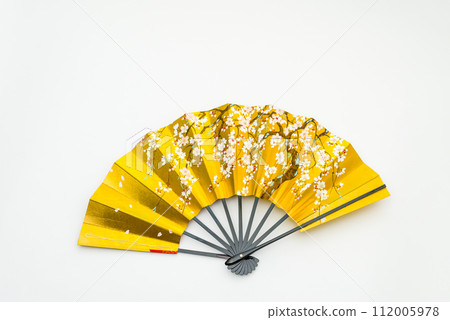 It is also very beautiful as a traditional Japanese craft, such as dancing fans, dances, and ornaments. Also perfect as a gift. 112005978