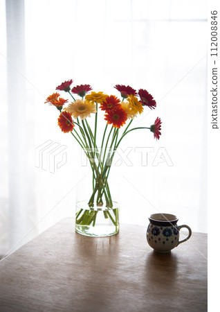 Gerbera and mug Gerbera and mug 112008846