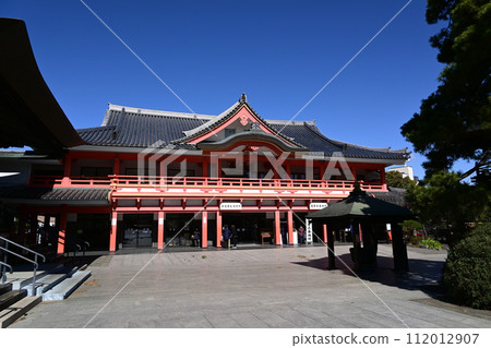 高畠不動寺在藍天的襯托下閃閃發光 112012907