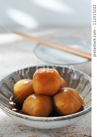 Boiled taro 112013282