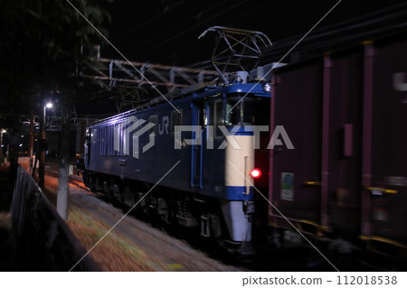 夜間在南松本站進行調車作業的EF64級貨運列車_2024年1月19日拍攝 夜間在南松本站進行調車作業的EF64級貨運列車_2024年1月19日拍攝 112018538