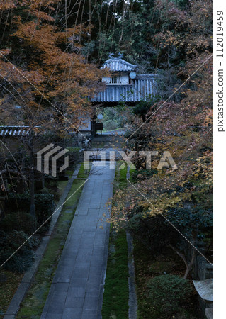 一座優雅寺廟的正門 一座優雅寺廟的正門 112019459