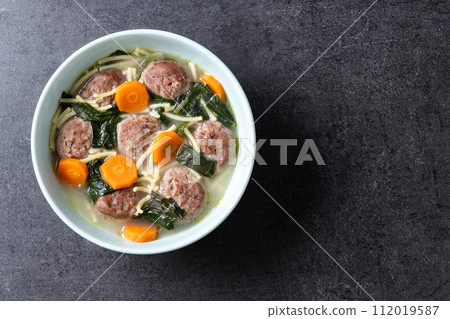 Italian Wedding Soup with meatballs and spinach 112019587