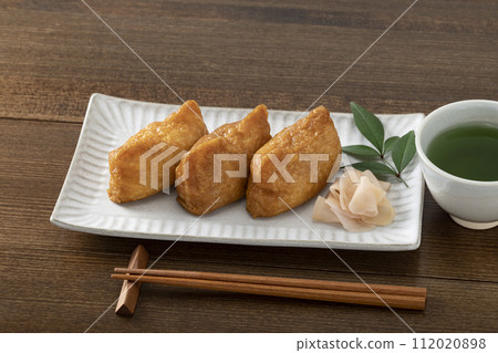 I want to arrange three pieces of sushi 112020898