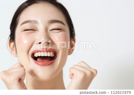Portrait of a smiling Japanese woman cheering and cheering (white background, Olympics, Japan National Team, World Cup) Portrait of a smiling Japanese woman cheering and cheering (white background, Olympics, Japan National Team, World Cup) 112021979