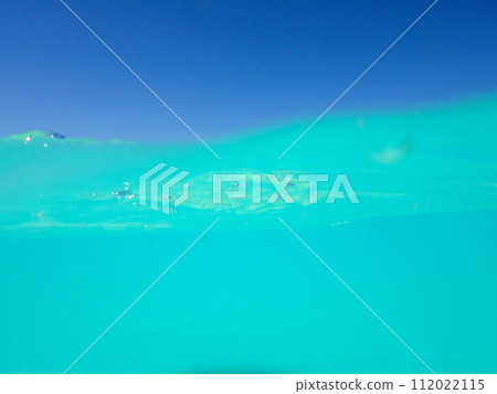 Underwater scenery of Blue Lagoon, Rangiroa, Tahiti, French Polynesia Underwater scenery of Blue Lagoon, Rangiroa, Tahiti, French Polynesia 112022115