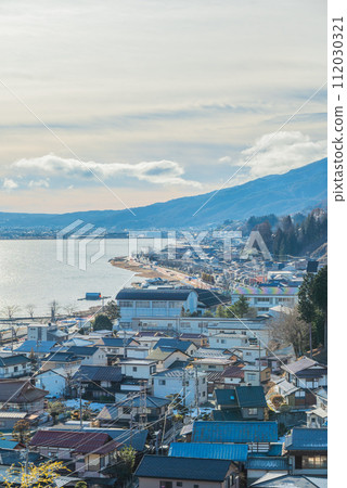 諹訪湖的晨景【岡谷市一側拍攝的照片】 112030321