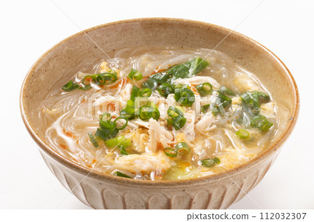 Chicken fillet vermicelli soup 112032307