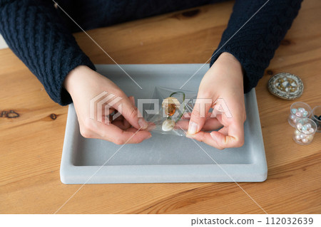 女人的手包裝配件 女人的手包裝配件 112032639