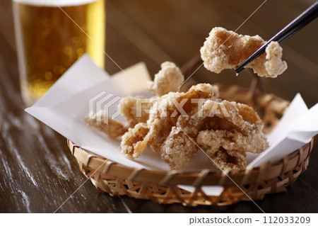 Fried young chicken skin Fried young chicken skin 112033209