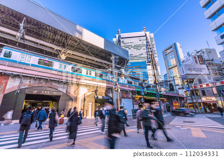 Japan's Tokyo cityscape - post-coronavirus - sharp decline for 2 consecutive weeks. View of Shinbashi Station (Karasumori Exit), Shinbashi West Exit Street, etc. = February 27th Japan's Tokyo cityscape - post-coronavirus - sharp decline for 2 consecutive weeks. View of Shinbashi Station (Karasumori Exit), Shinbashi West Exit Street, etc. = February 27th 112034331