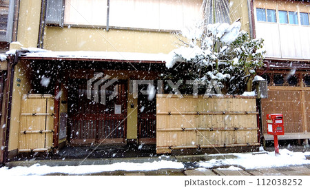金澤野西茶屋區的房屋雪景 112038252