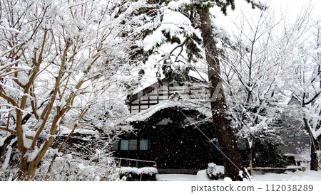 金澤寺鎮本町寺的雪景 112038289