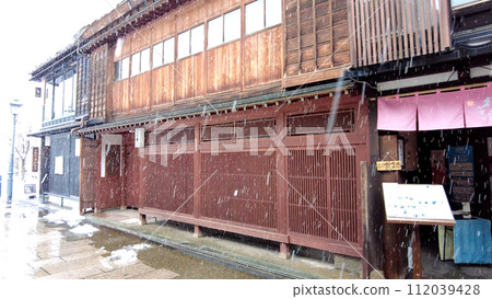 金澤野西茶屋區的房屋雪景 112039428
