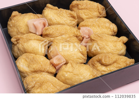 Inari sushi double box pink background Inari sushi double box pink background 112039835